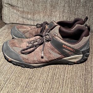 Merrell men's low-top hiking shoes size 14